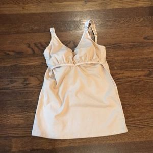 Hands free pump and nurse tank